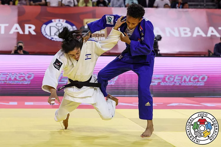 Israel's Gefen Primo against France's Amadine Buchard IJF